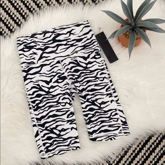 NWT mono b zebra animal print bike shorts - Picture 1 of 4